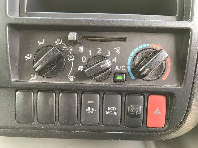 日野デュトロダブルキャブ（Wキャブ）小型（2t・3t）[写真31]