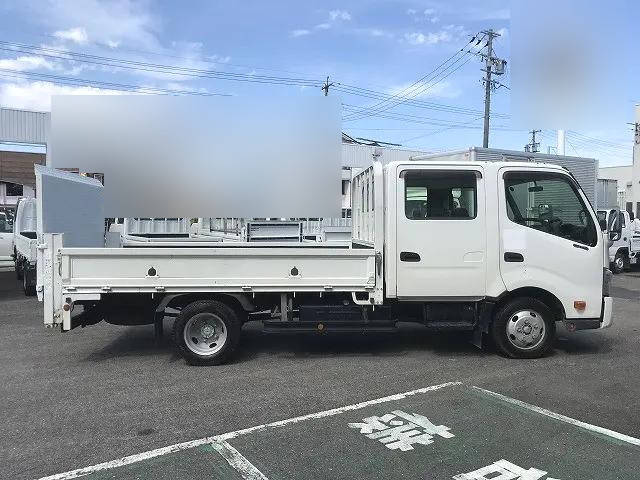 日野デュトロダブルキャブ（Wキャブ）小型（2t・3t）[写真04]