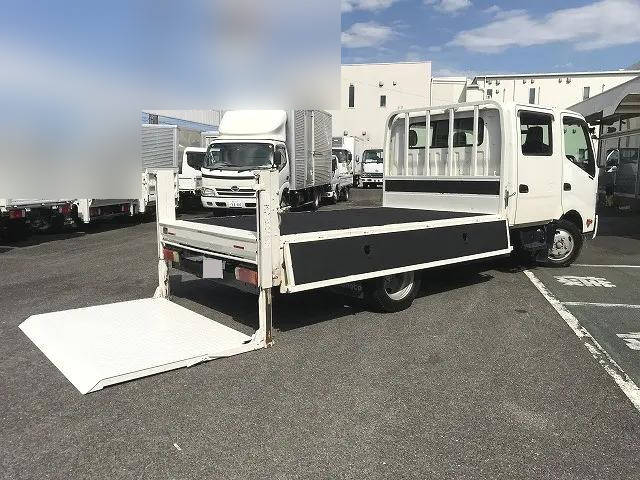 日野デュトロダブルキャブ（Wキャブ）小型（2t・3t）[写真06]