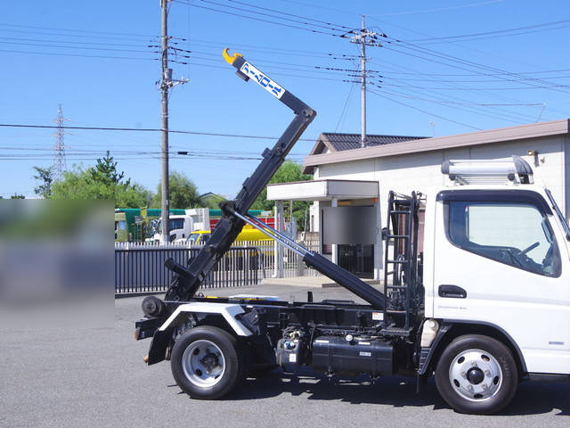 三菱ふそうキャンターコンテナ専用車小型（2t・3t）[写真10]