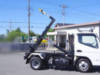 三菱ふそうキャンターコンテナ専用車小型（2t・3t）[写真11]