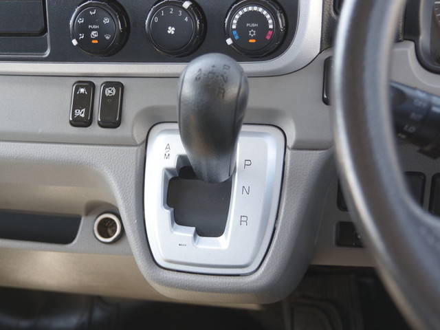 三菱ふそうキャンターコンテナ専用車小型（2t・3t）[写真25]