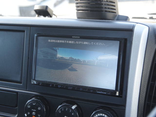 三菱ふそうキャンターコンテナ専用車小型（2t・3t）[写真26]