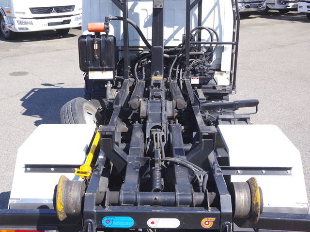 三菱ふそうキャンターコンテナ専用車小型（2t・3t）[写真05]