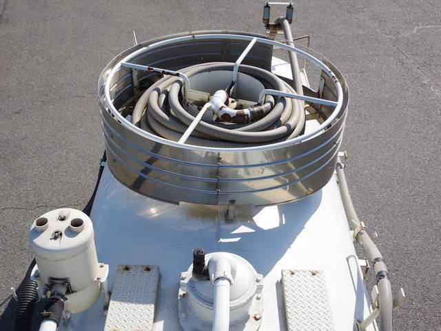 いすゞエルフバキュームカー小型（2t・3t）[写真10]