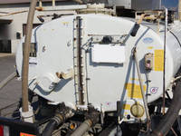 いすゞエルフバキュームカー小型（2t・3t）[写真12]