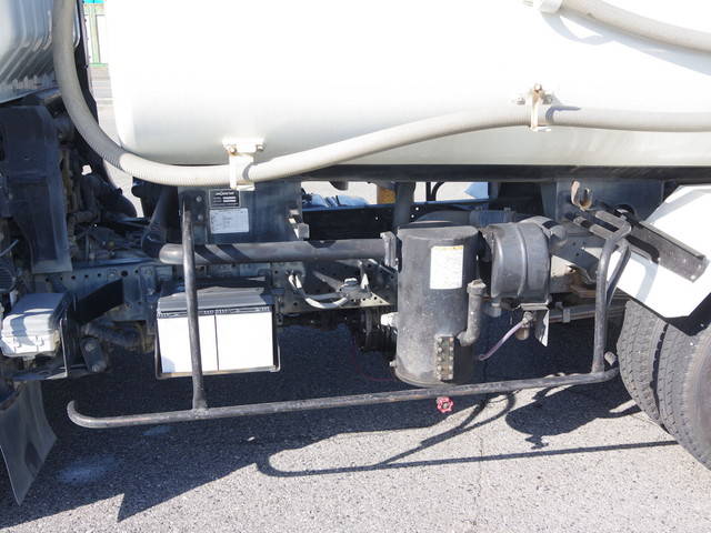 いすゞエルフバキュームカー小型（2t・3t）[写真15]