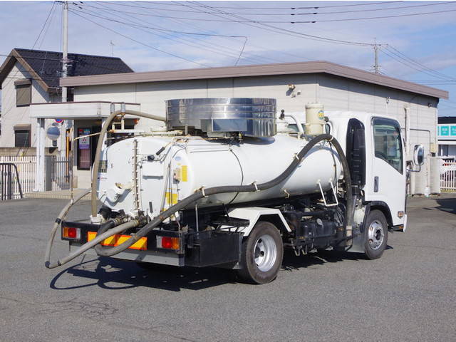 いすゞエルフバキュームカー小型（2t・3t）[写真04]