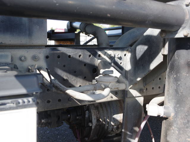 いすゞエルフバキュームカー小型（2t・3t）[写真07]