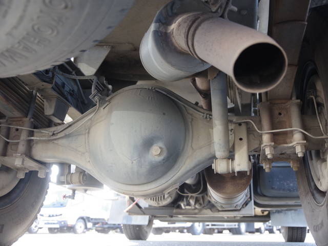 いすゞエルフバキュームカー小型（2t・3t）[写真09]