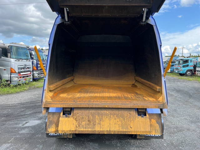 いすゞフォワードパッカー車（塵芥車）中型（4t）[写真11]