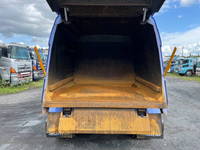 いすゞフォワードパッカー車（塵芥車）中型（4t）[写真12]