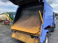 いすゞフォワードパッカー車（塵芥車）中型（4t）[写真13]