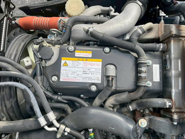 いすゞフォワードパッカー車（塵芥車）中型（4t）[写真28]