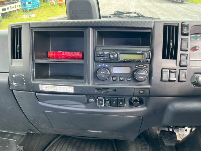 いすゞフォワードパッカー車（塵芥車）中型（4t）[写真32]