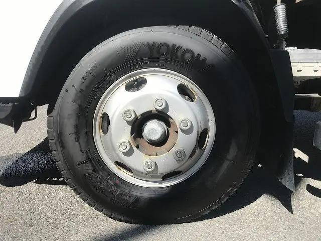 いすゞエルフアルミブロック小型（2t・3t）[写真17]