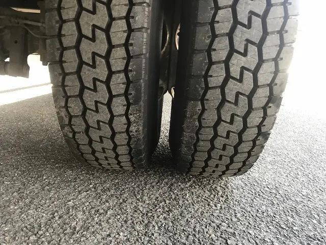 いすゞエルフアルミブロック小型（2t・3t）[写真24]