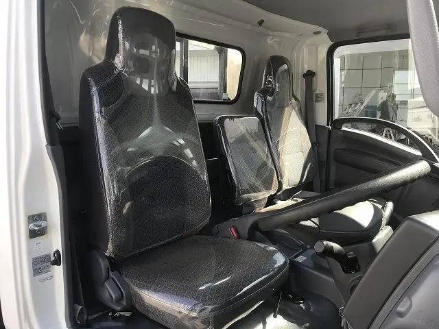 いすゞエルフアルミブロック小型（2t・3t）[写真25]