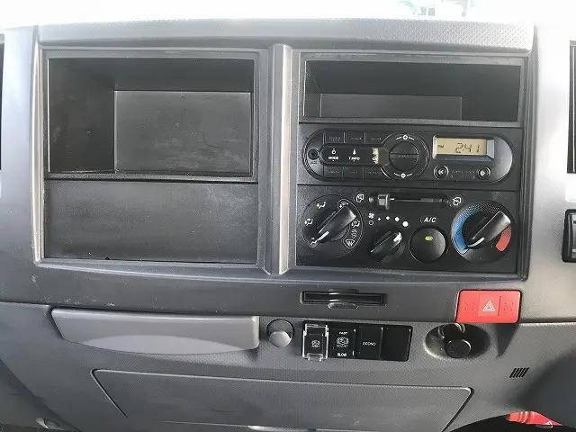 いすゞエルフアルミブロック小型（2t・3t）[写真30]