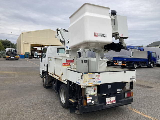 いすゞエルフ高所作業車小型（2t・3t）[写真02]