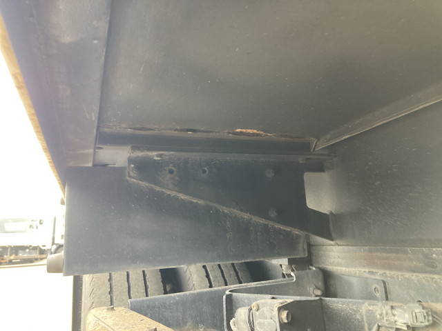 いすゞエルフ高所作業車小型（2t・3t）[写真24]