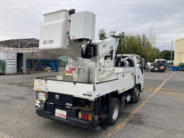 いすゞエルフ高所作業車小型（2t・3t）[写真04]