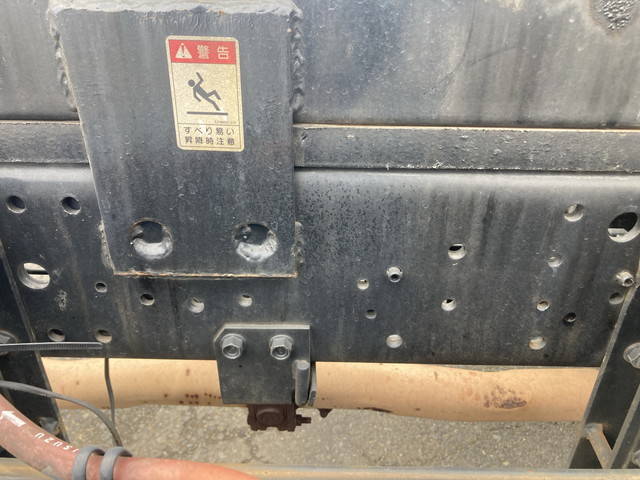 いすゞエルフセーフティローダー小型（2t・3t）[写真24]