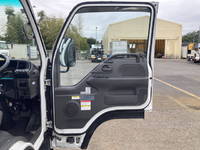 いすゞエルフセーフティローダー小型（2t・3t）[写真31]