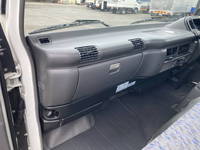 いすゞエルフセーフティローダー小型（2t・3t）[写真32]