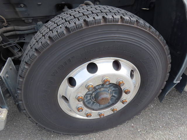 いすゞギガトレーラーヘッド（トラクターヘッド）大型（10t）[写真12]