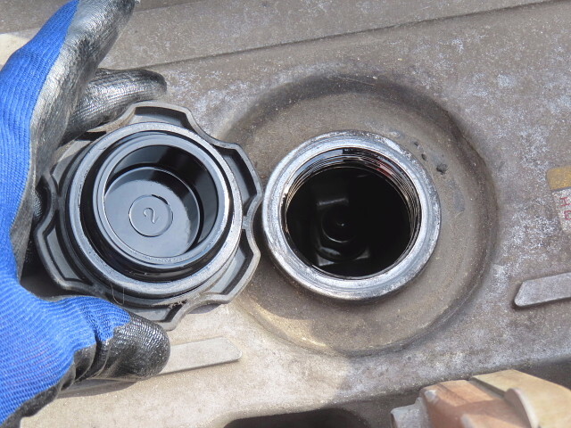 いすゞギガトレーラーヘッド（トラクターヘッド）大型（10t）[写真17]