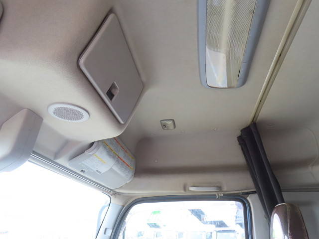 いすゞギガトレーラーヘッド（トラクターヘッド）大型（10t）[写真21]