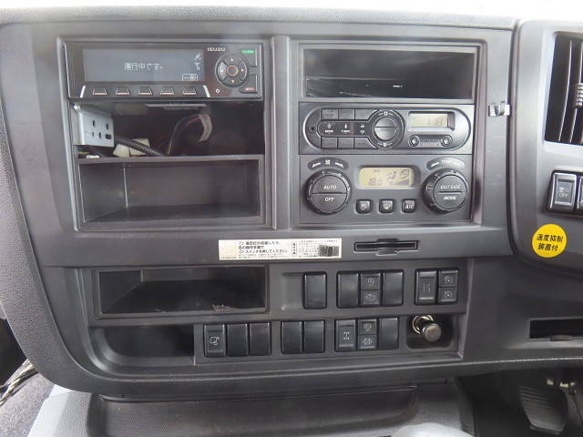 いすゞギガトレーラーヘッド（トラクターヘッド）大型（10t）[写真22]