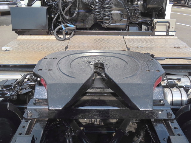 いすゞギガトレーラーヘッド（トラクターヘッド）大型（10t）[写真29]