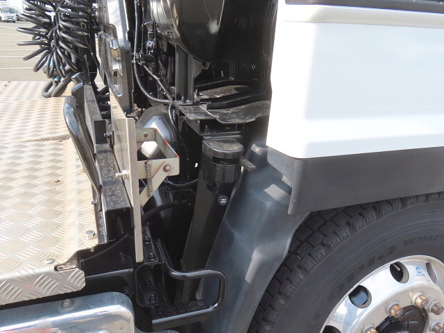 いすゞギガトレーラーヘッド（トラクターヘッド）大型（10t）[写真30]