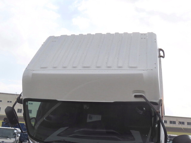 いすゞギガトレーラーヘッド（トラクターヘッド）大型（10t）[写真31]