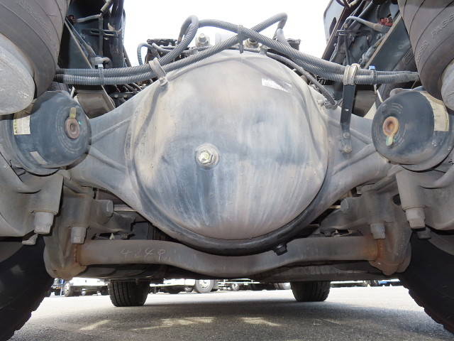 いすゞギガトレーラーヘッド（トラクターヘッド）大型（10t）[写真09]