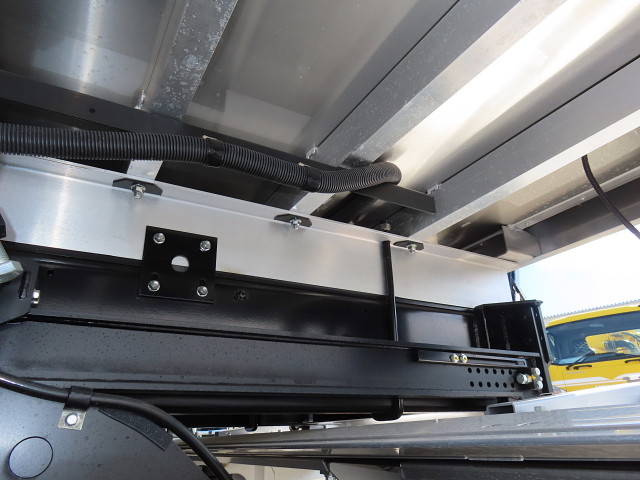 日野レンジャー冷凍車（冷蔵車）中型（4t）[写真10]