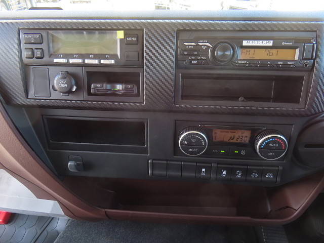 日野レンジャー冷凍車（冷蔵車）中型（4t）[写真20]