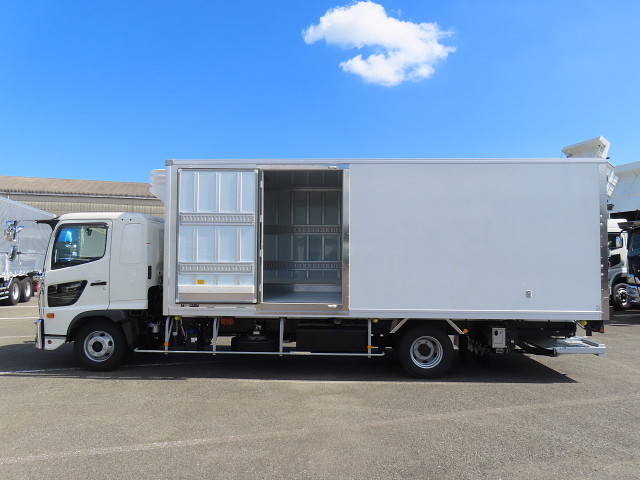 日野レンジャー冷凍車（冷蔵車）中型（4t）[写真23]