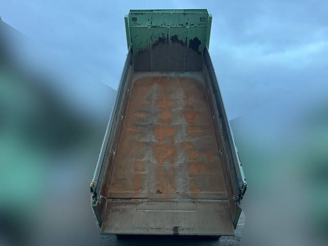 いすゞギガダンプ大型（10t）[写真10]