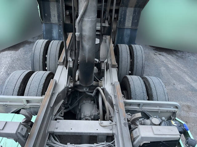 いすゞギガダンプ大型（10t）[写真18]