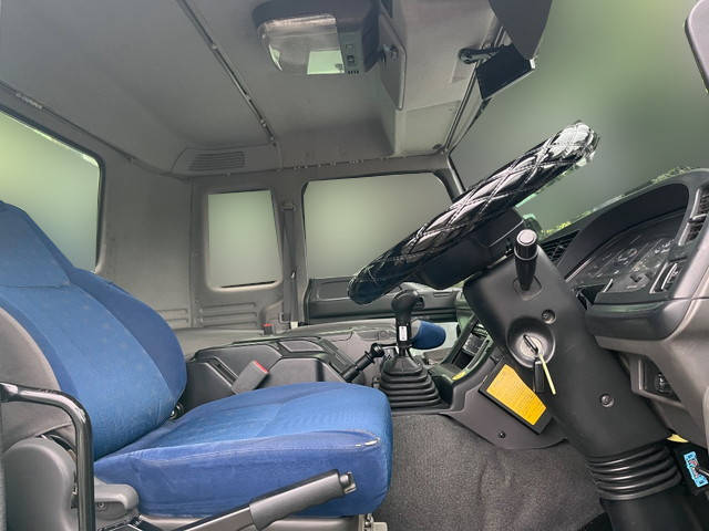 いすゞギガダンプ大型（10t）[写真26]