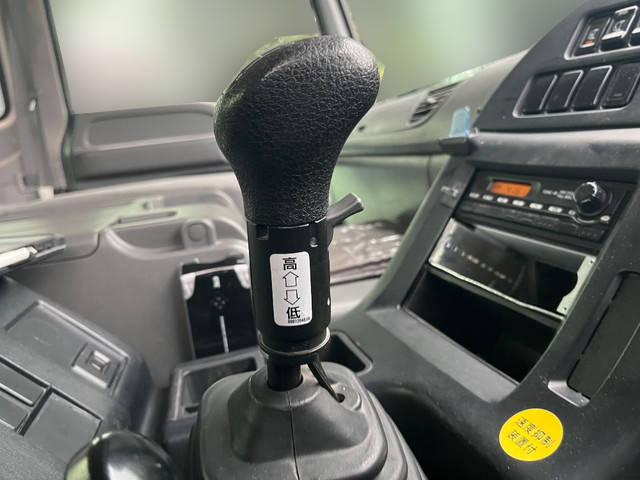 いすゞギガダンプ大型（10t）[写真34]