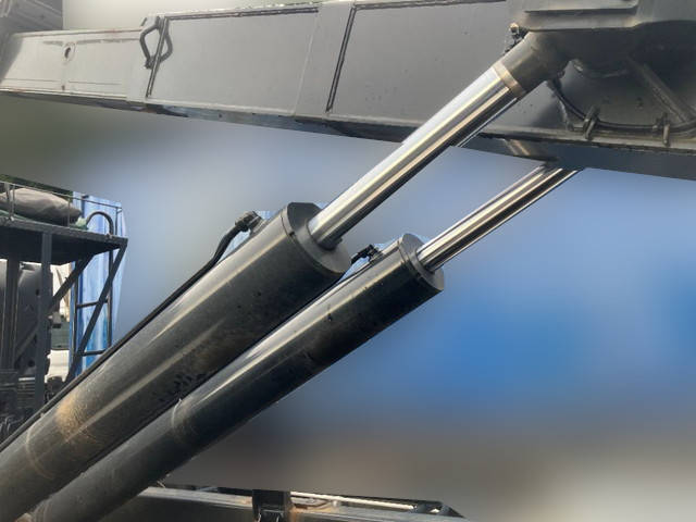 UDトラックスクオンコンテナ専用車大型（10t）[写真10]