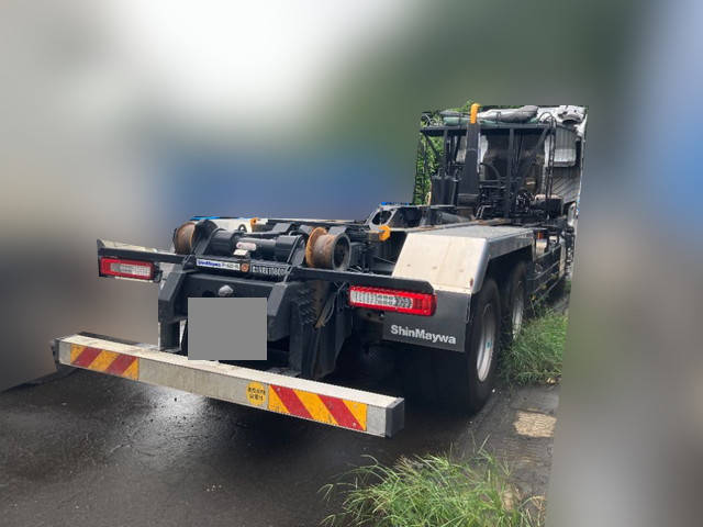 UDトラックスクオンコンテナ専用車大型（10t）[写真02]