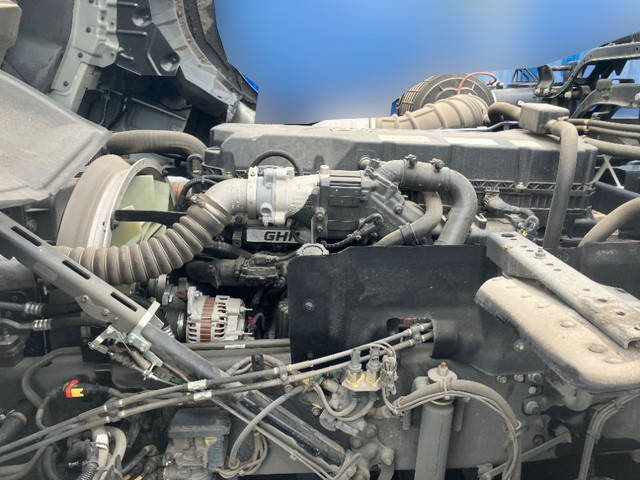 UDトラックスクオンコンテナ専用車大型（10t）[写真20]