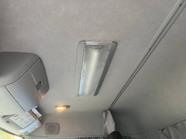 UDトラックスクオンコンテナ専用車大型（10t）[写真25]