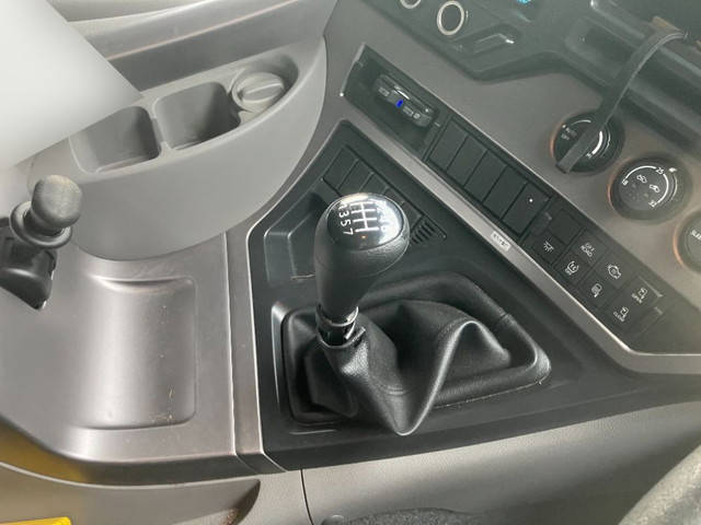 UDトラックスクオンコンテナ専用車大型（10t）[写真27]