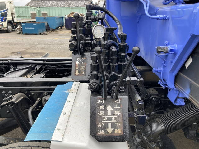 三菱ふそうスーパーグレートセーフティクレーン4段大型（10t）[写真15]